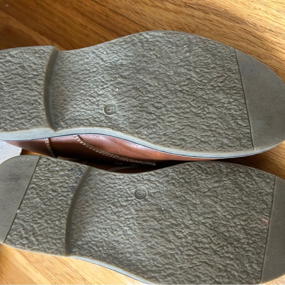 Big Boys size 5 Steve Madden brown boots - Picture 2 of 3